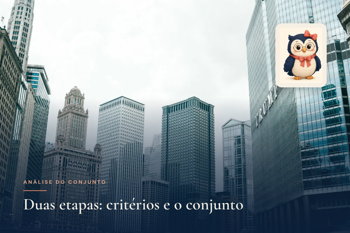 Arranha-céus do centro de Chicago vistos do rio, com a mascote coruja Madeleine